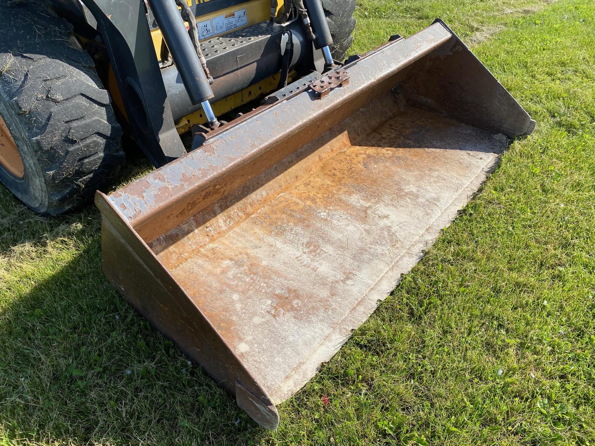 2011 NEW HOLLAND L220 - Image 19